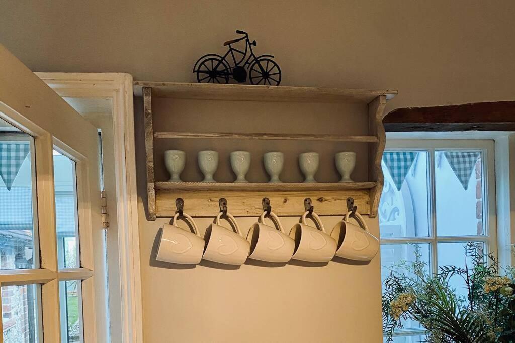 Angel Cottage, Boxgrove, Chichester - Relax And Unwind Exteriör bild