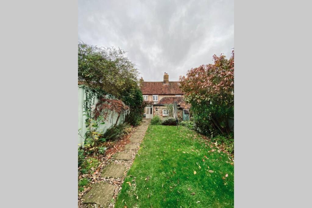 Angel Cottage, Boxgrove, Chichester - Relax And Unwind Exteriör bild